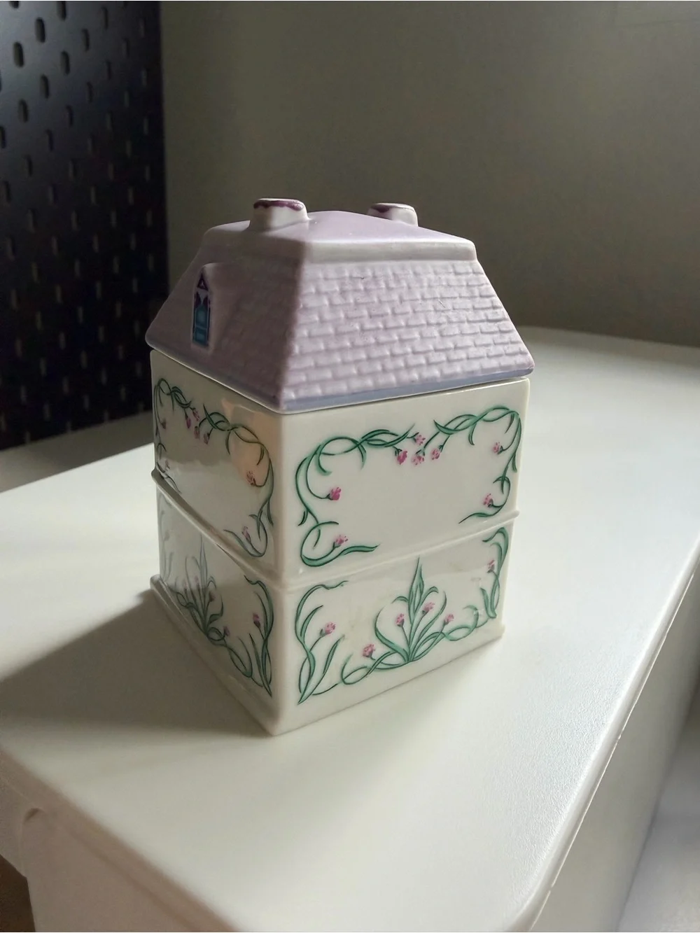 Lenox 1989 spice village - Chive